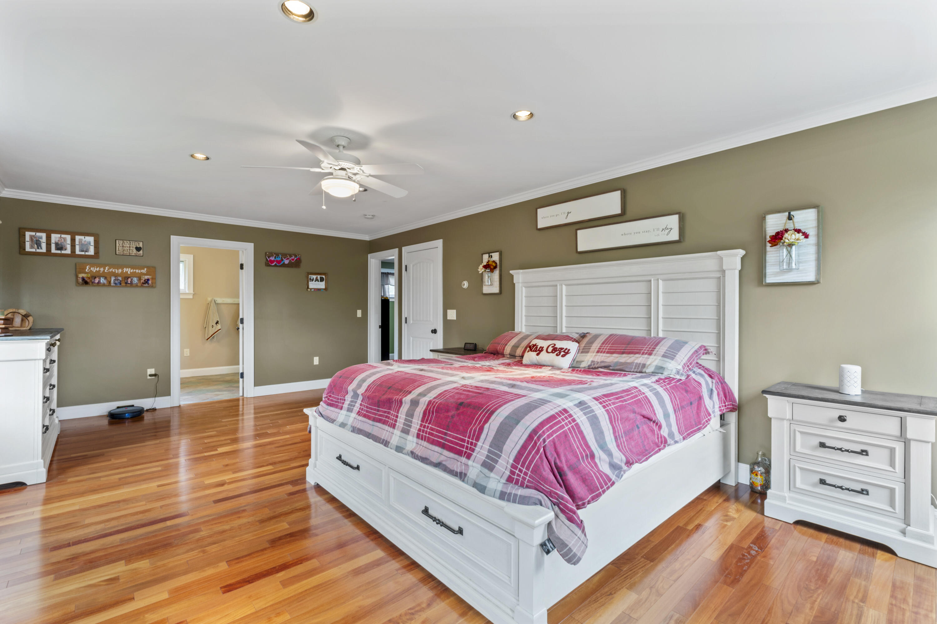 25 Amos Court Lewiston ME 04240