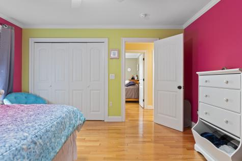 25 Amos Court Lewiston ME 04240