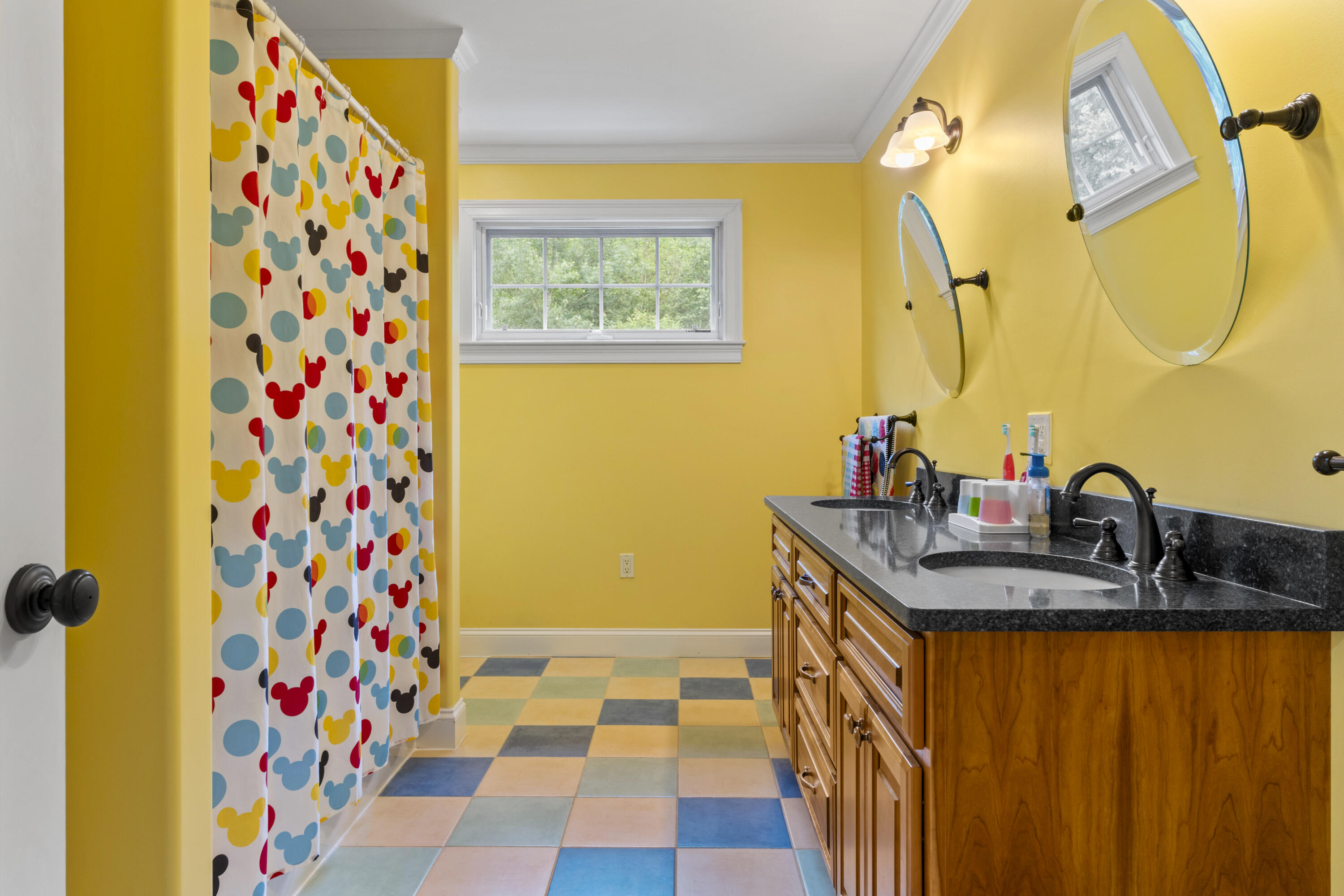 25 Amos Court Lewiston ME 04240