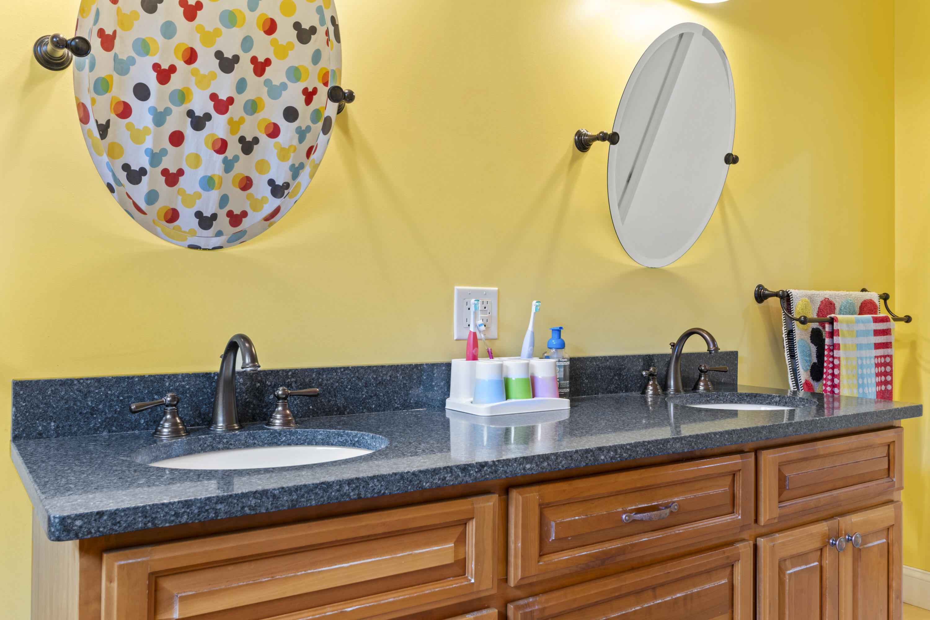 25 Amos Court Lewiston ME 04240