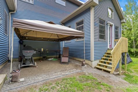 25 Amos Court Lewiston ME 04240