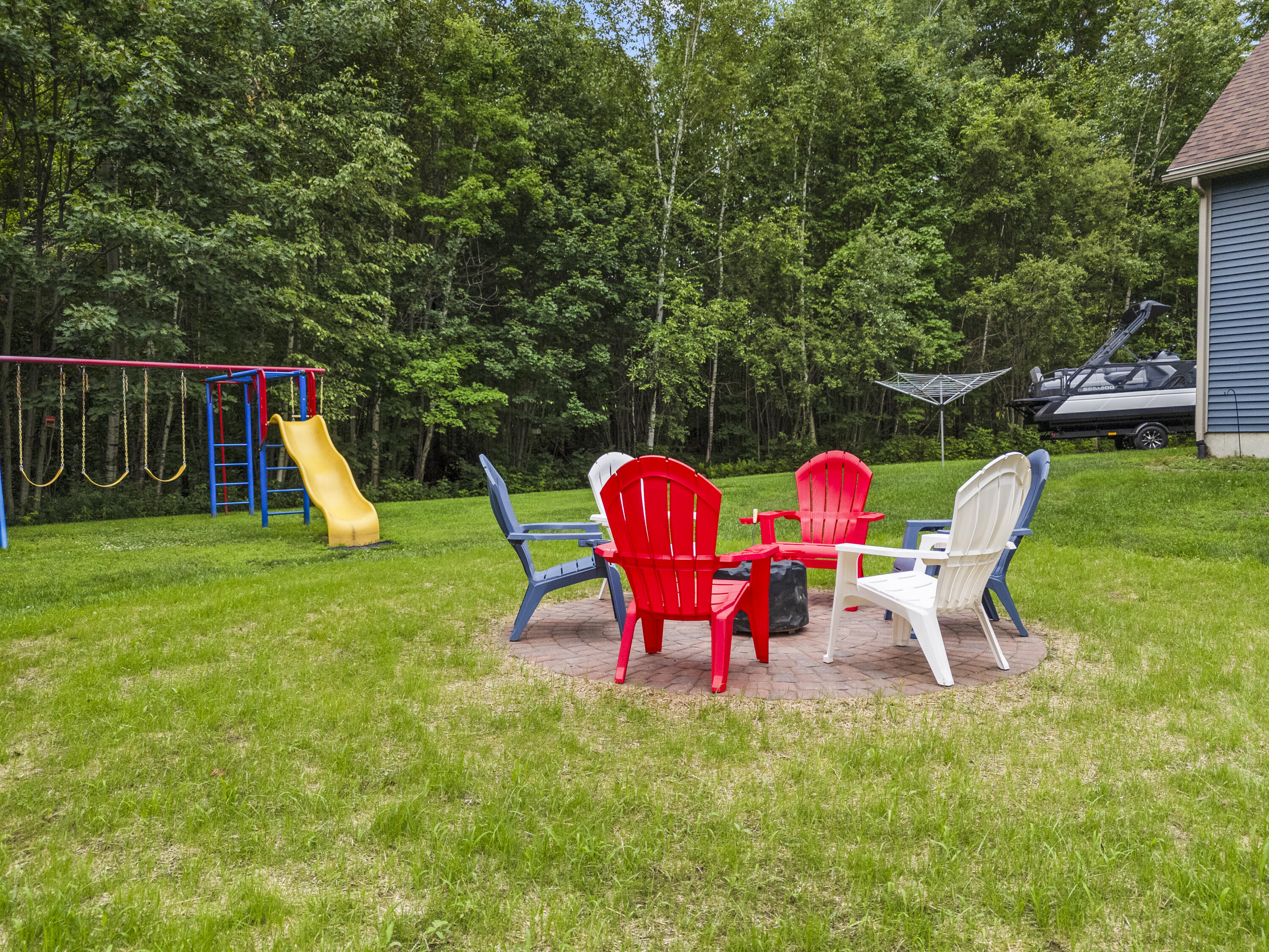 25 Amos Court Lewiston ME 04240