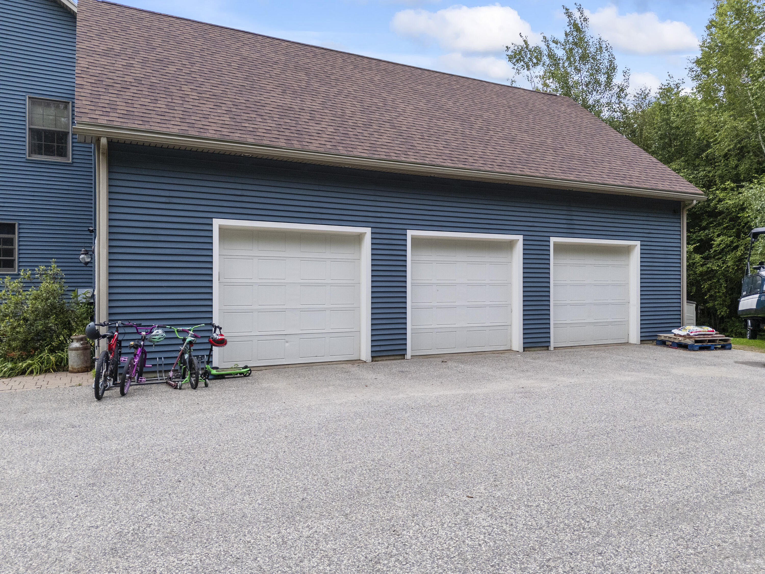 25 Amos Court Lewiston ME 04240