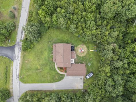 25 Amos Court Lewiston ME 04240