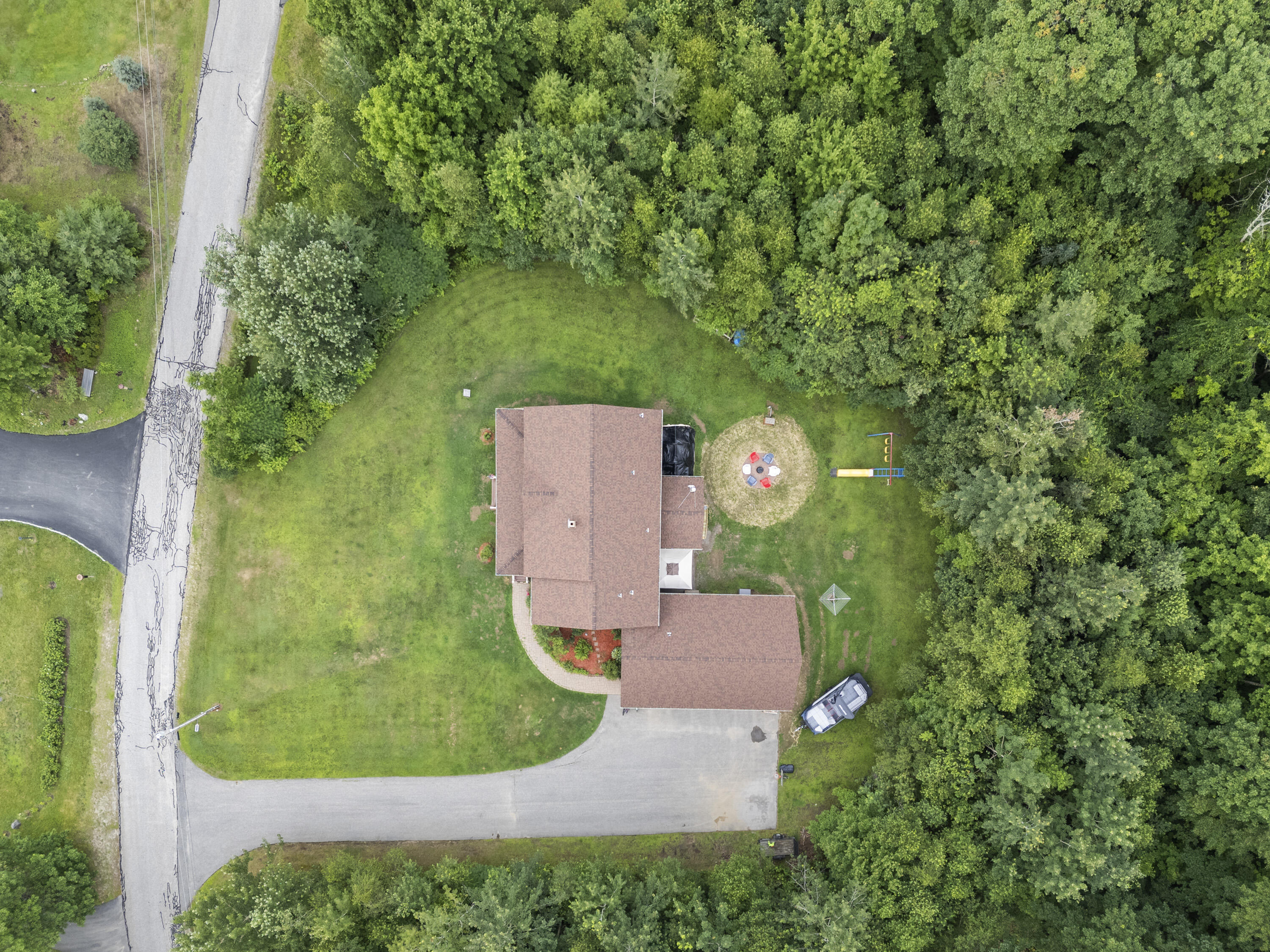 25 Amos Court Lewiston ME 04240