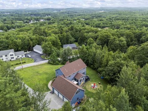 25 Amos Court Lewiston ME 04240