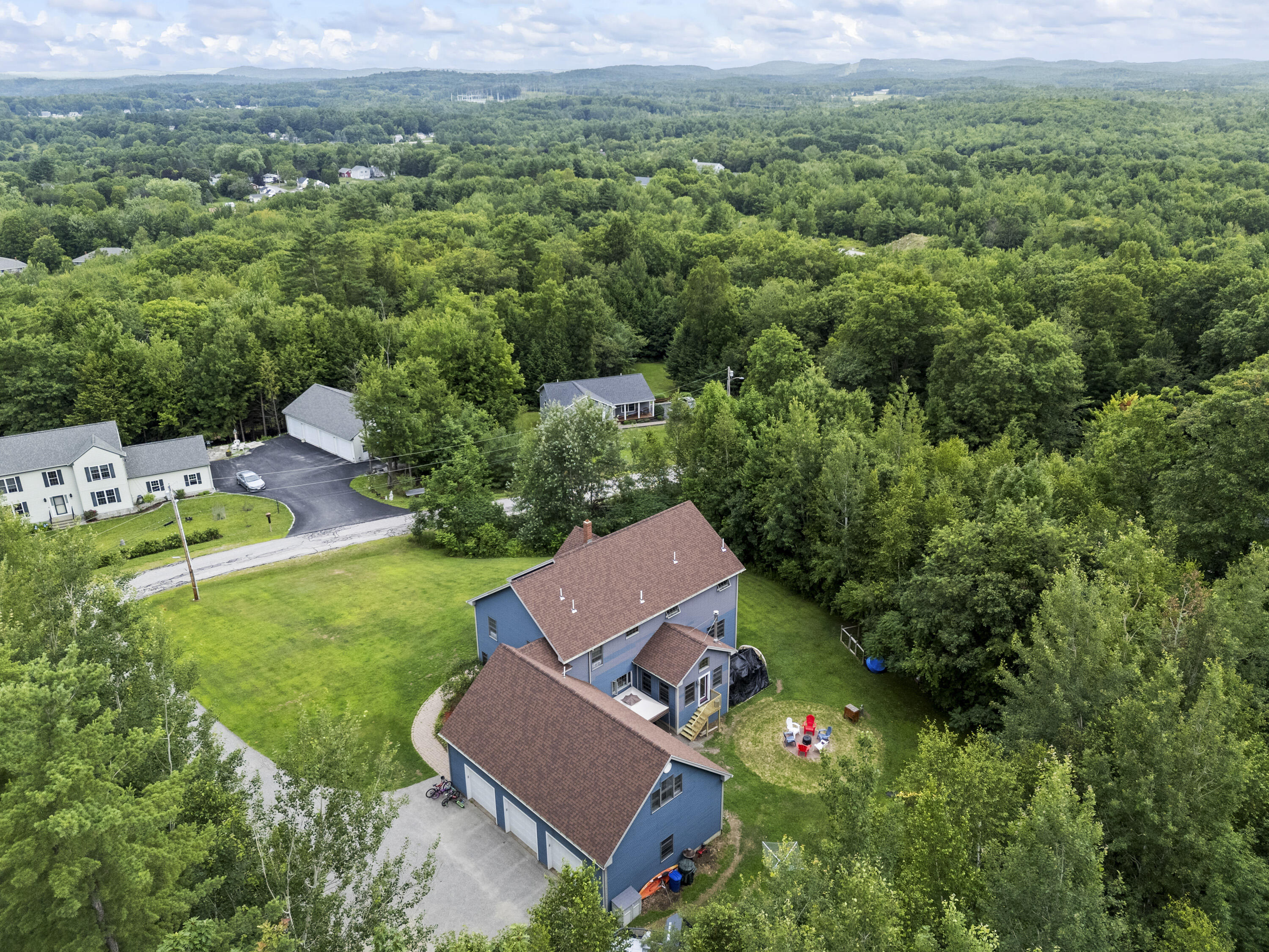 25 Amos Court Lewiston ME 04240