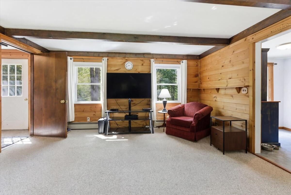 43 Holmes Road Winthrop ME 04364