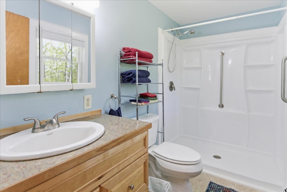 43 Holmes Road Winthrop ME 04364