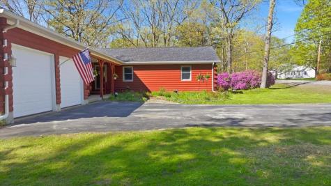 43 Holmes Road Winthrop ME 04364