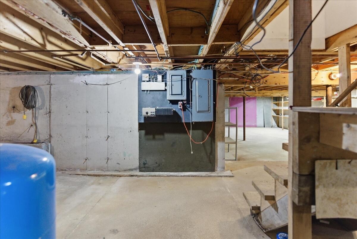 43 Holmes Road Winthrop ME 04364