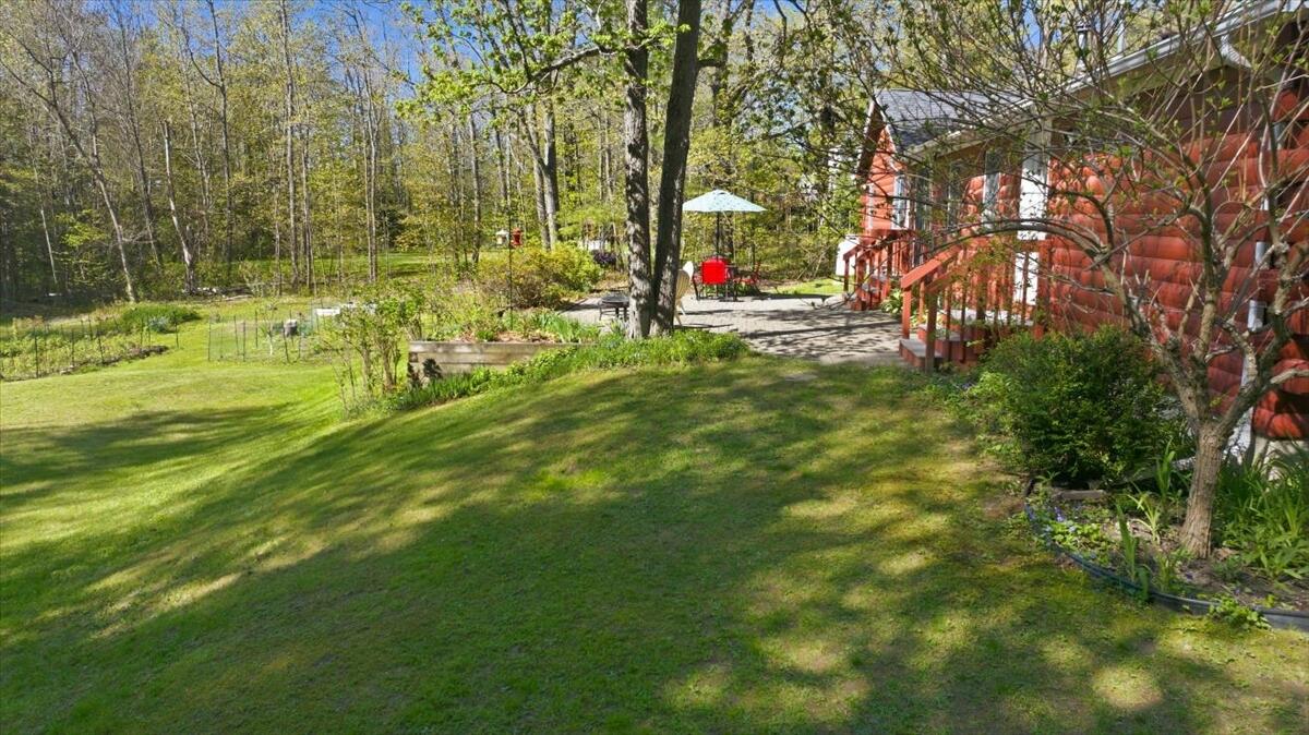 43 Holmes Road Winthrop ME 04364