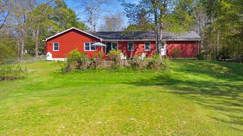43 Holmes Road Winthrop ME 04364
