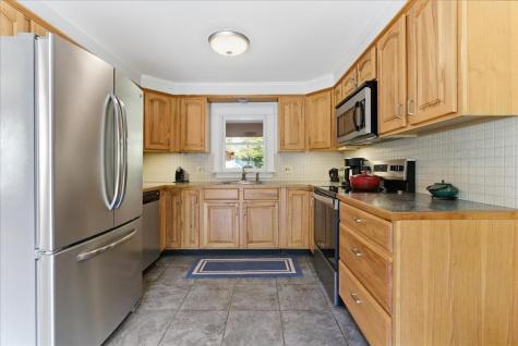 43 Holmes Road Winthrop ME 04364