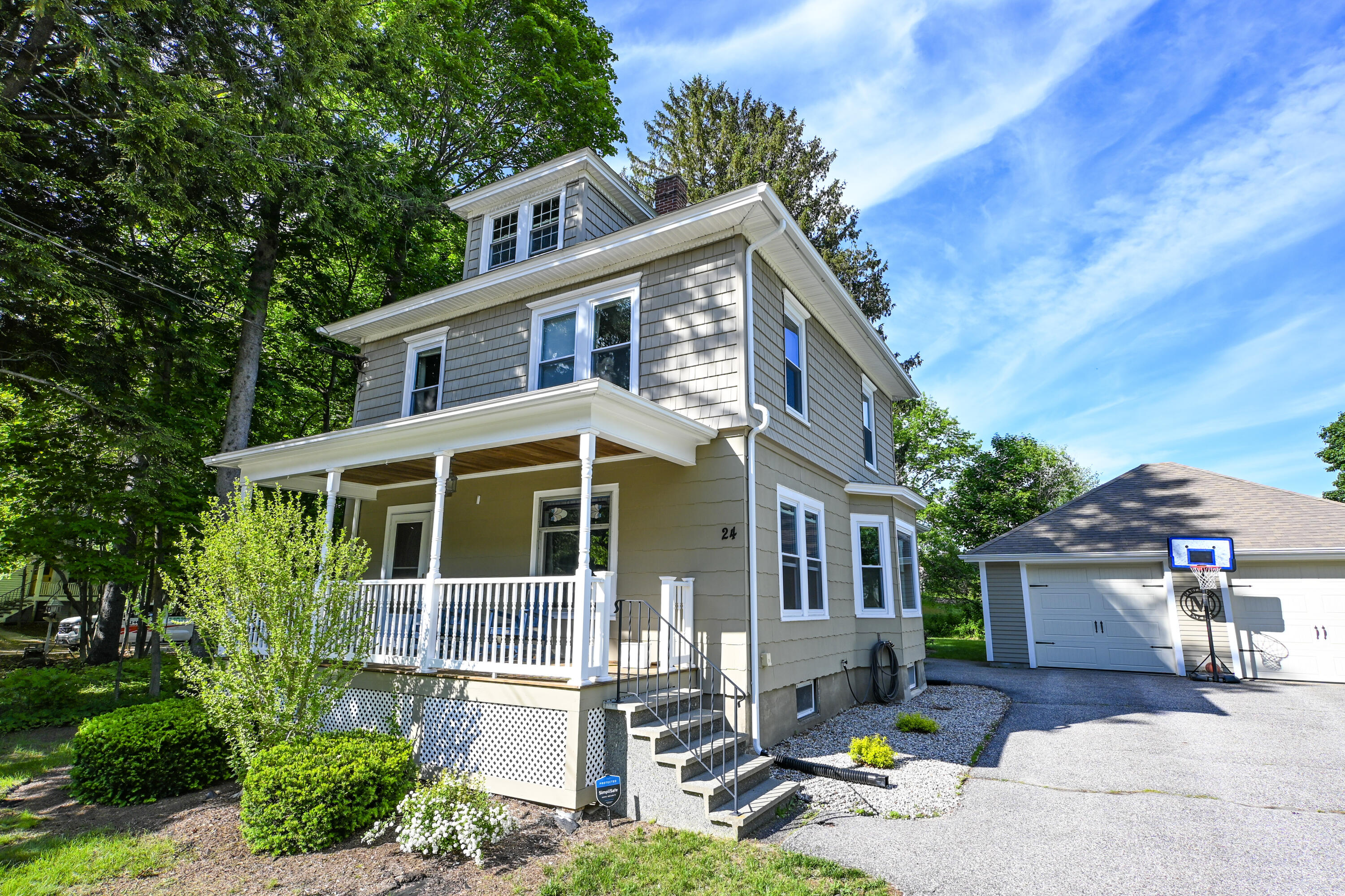 24 Western Avenue Auburn ME 04210