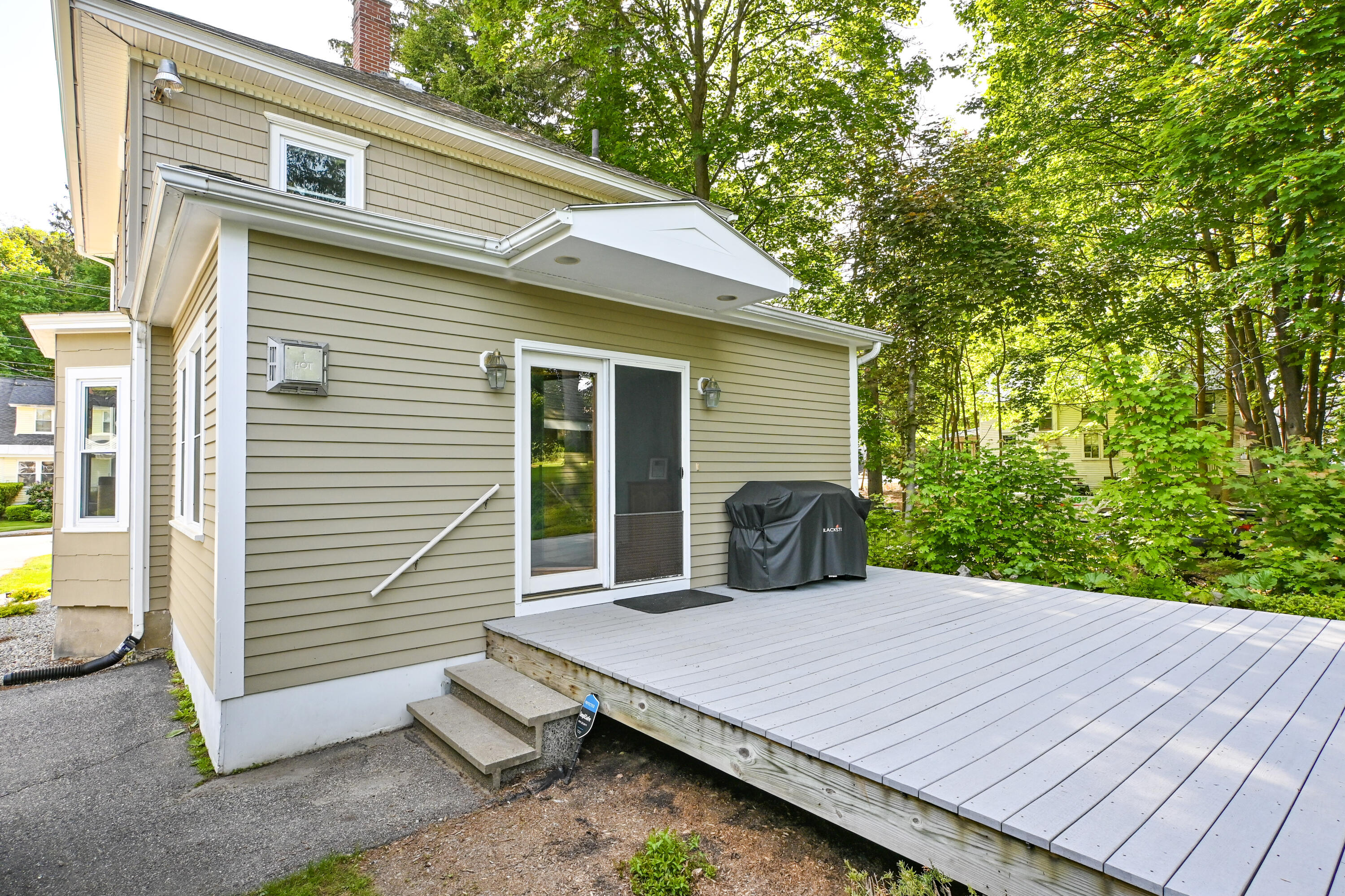 24 Western Avenue Auburn ME 04210