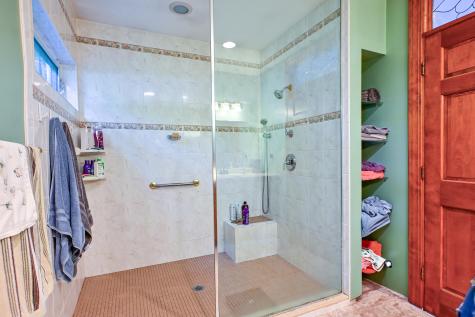 24 Western Avenue Auburn ME 04210