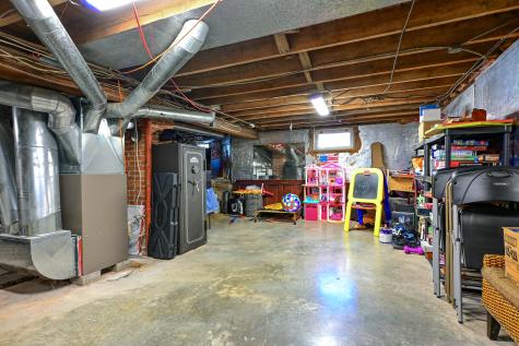 24 Western Avenue Auburn ME 04210