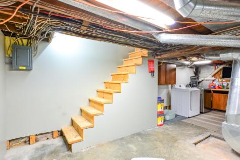 24 Western Avenue Auburn ME 04210