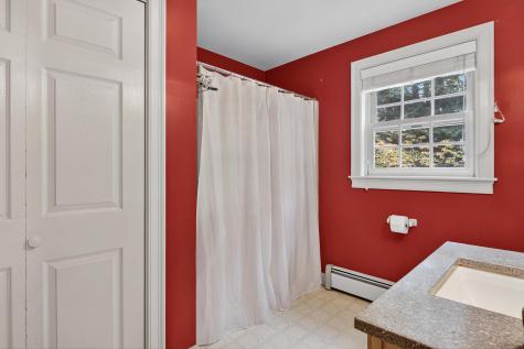 12 Presidential View Raymond ME 04071