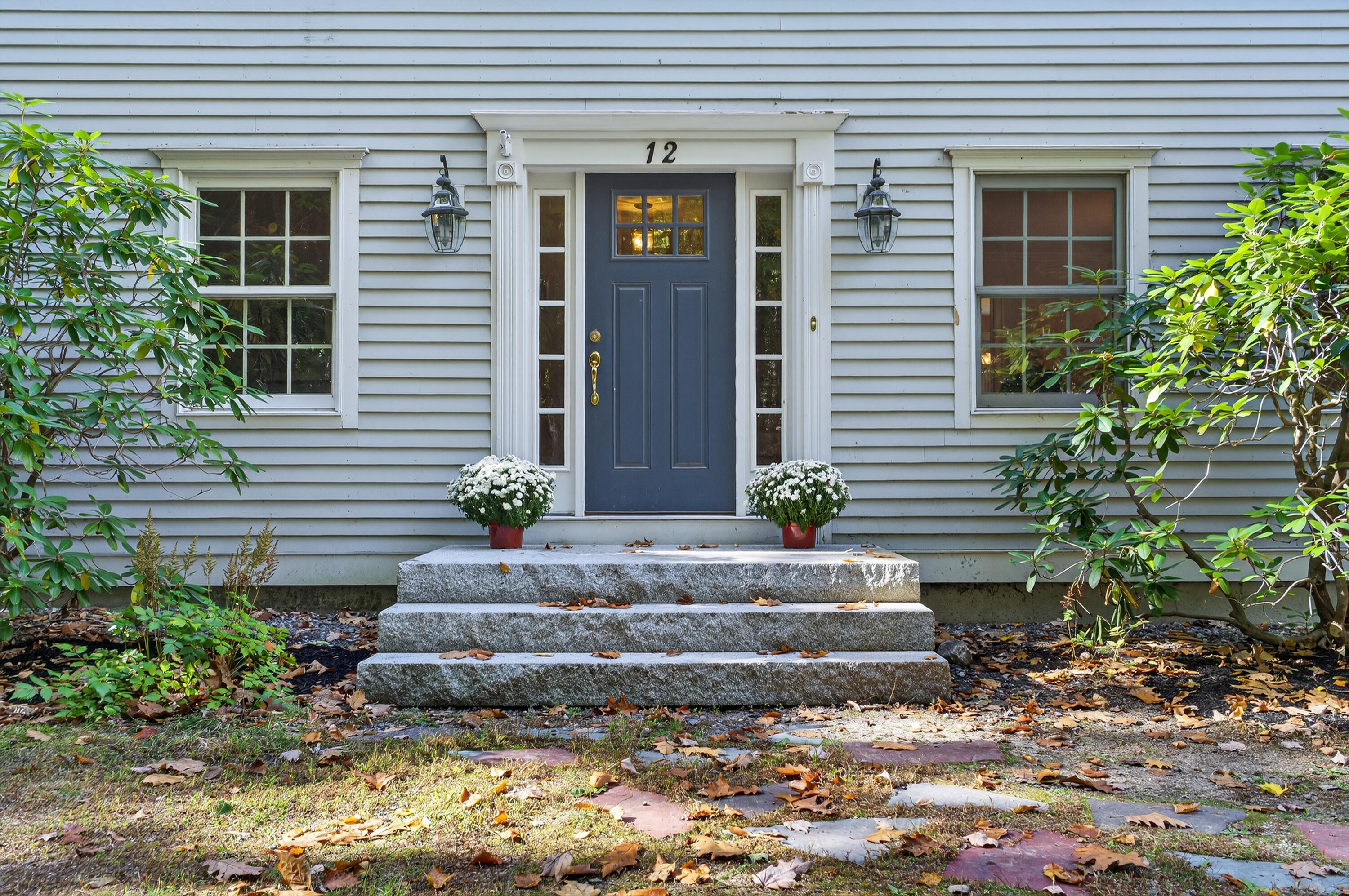 12 Presidential View Raymond ME 04071