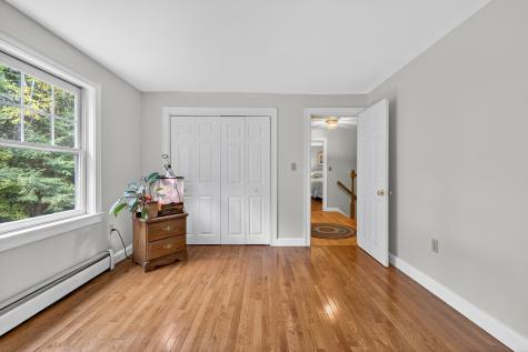 12 Presidential View Raymond ME 04071