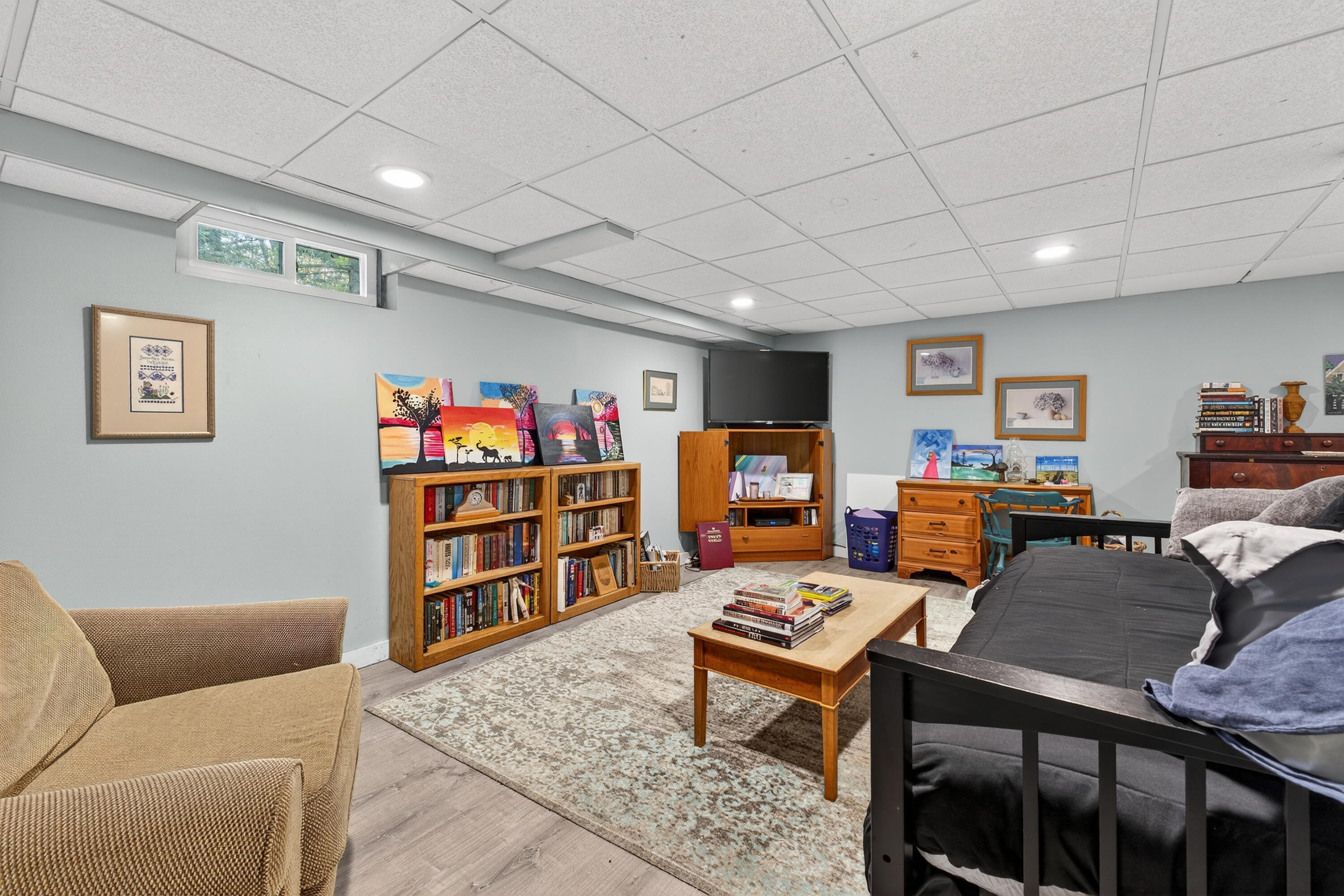 12 Presidential View Raymond ME 04071