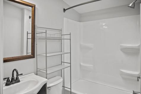 618 Chadbourne Road NW Standish ME 04084