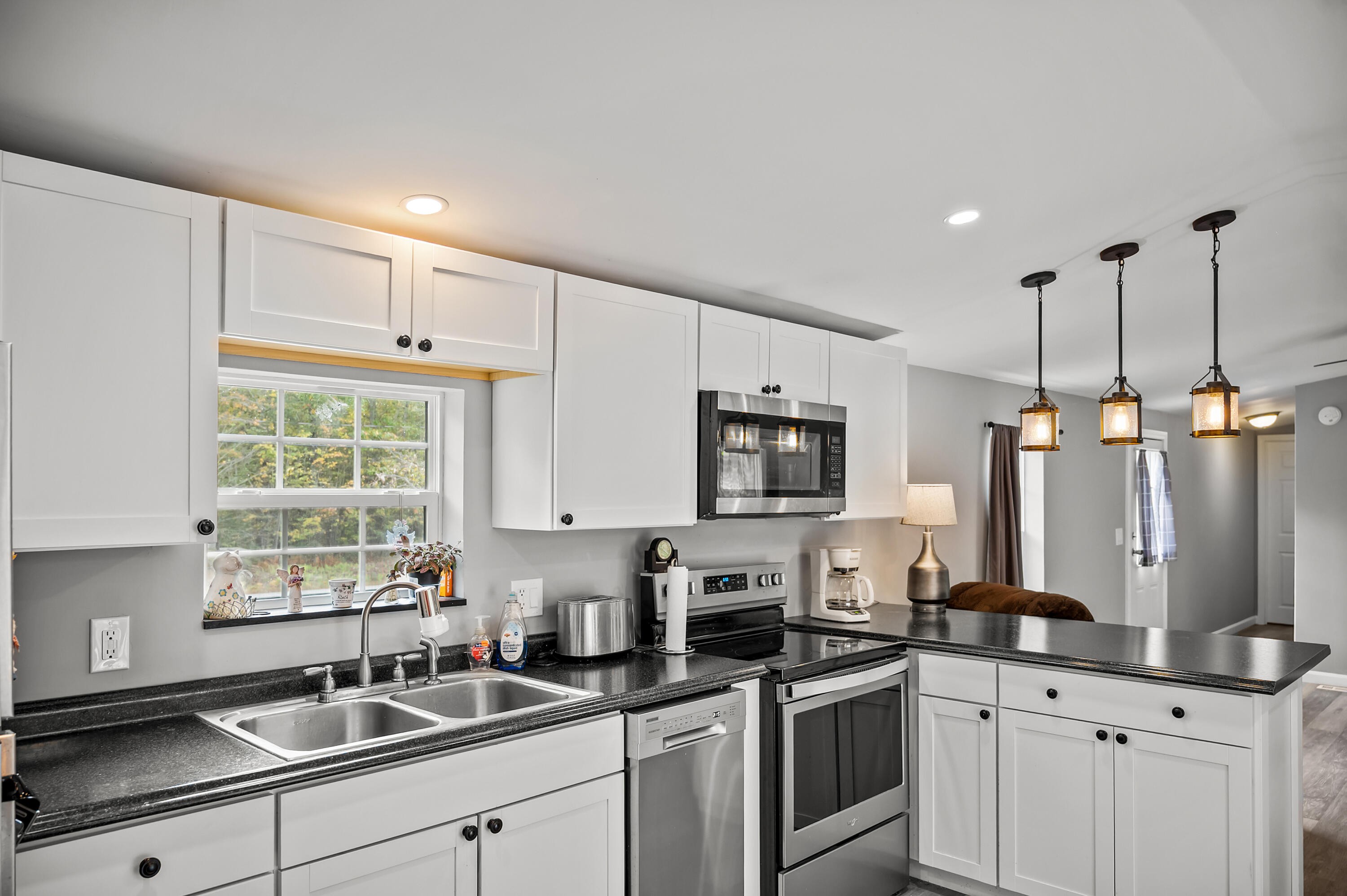 618 Chadbourne Road NW Standish ME 04084