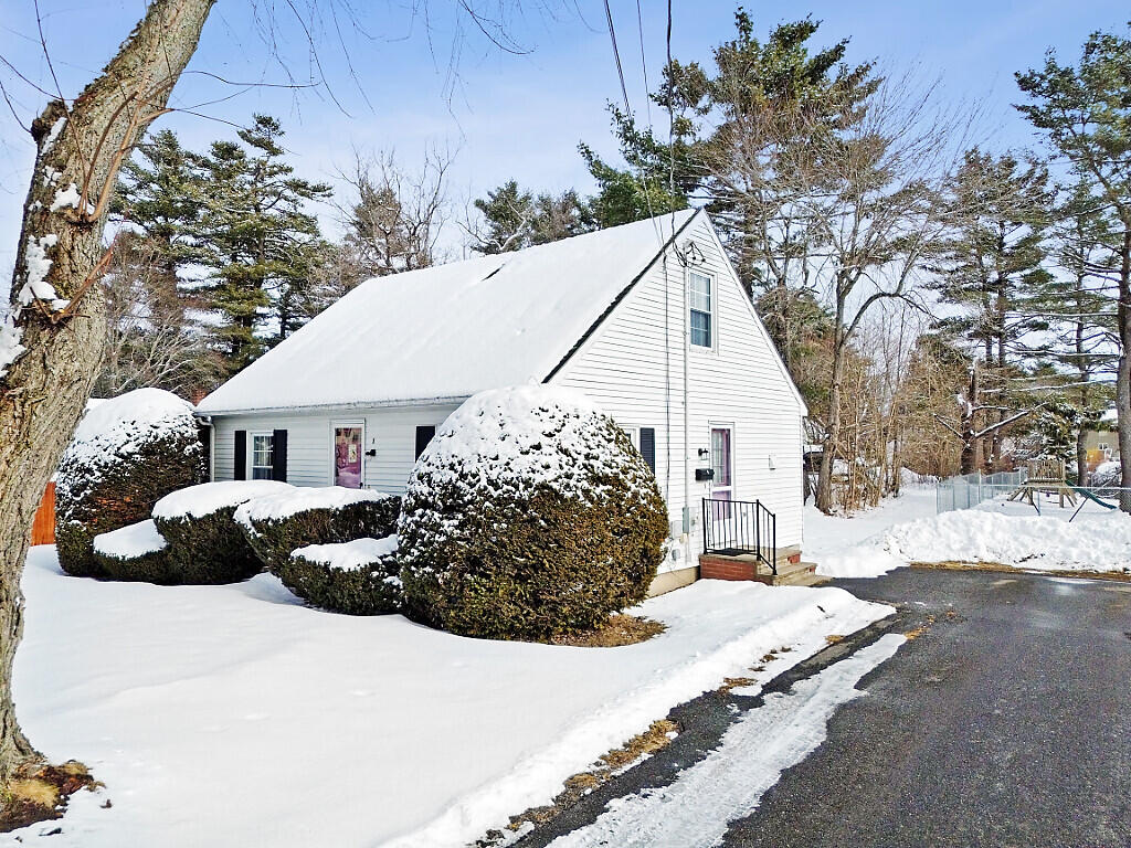 5 Mayfair Street Augusta ME 04330