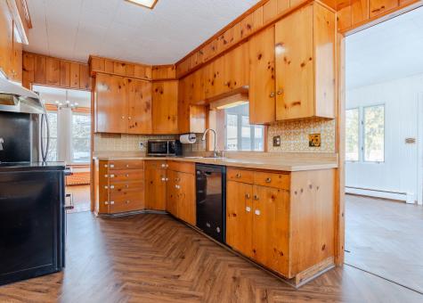 223 Lake Street Auburn ME 04210