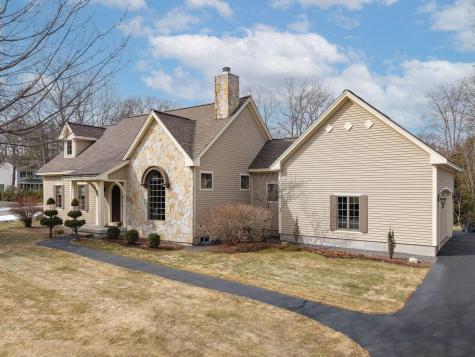 10 Driftwood Trail Wells ME 04090