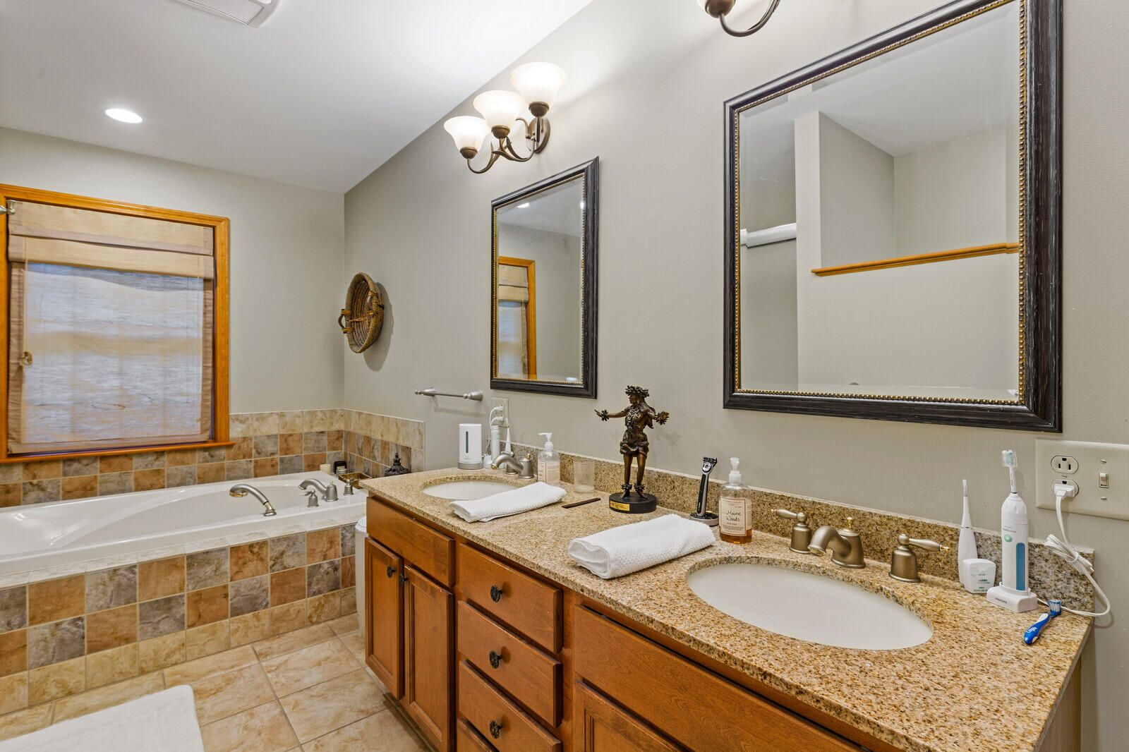 18 Wedgewood Drive Oakland ME 04963