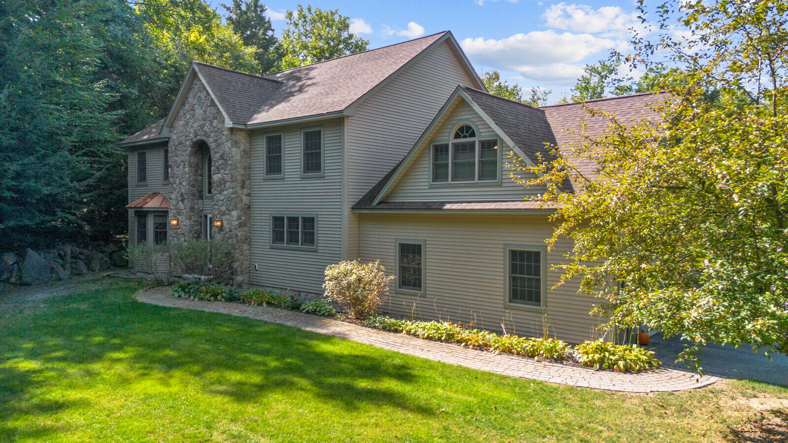 18 Wedgewood Drive Oakland ME 04963