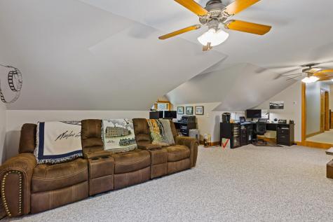 18 Wedgewood Drive Oakland ME 04963