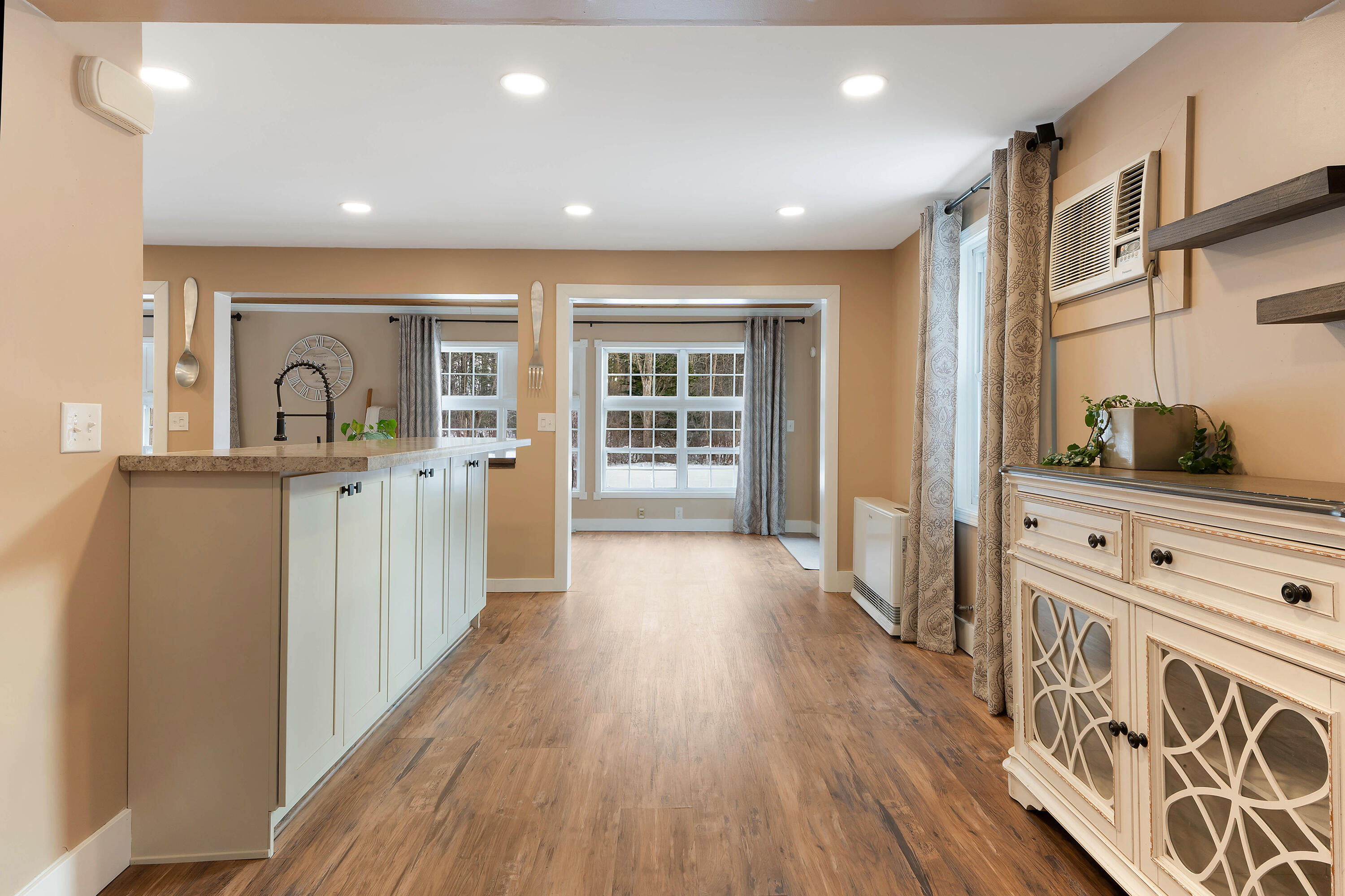 1295 Long Plains Road Buxton ME 04093