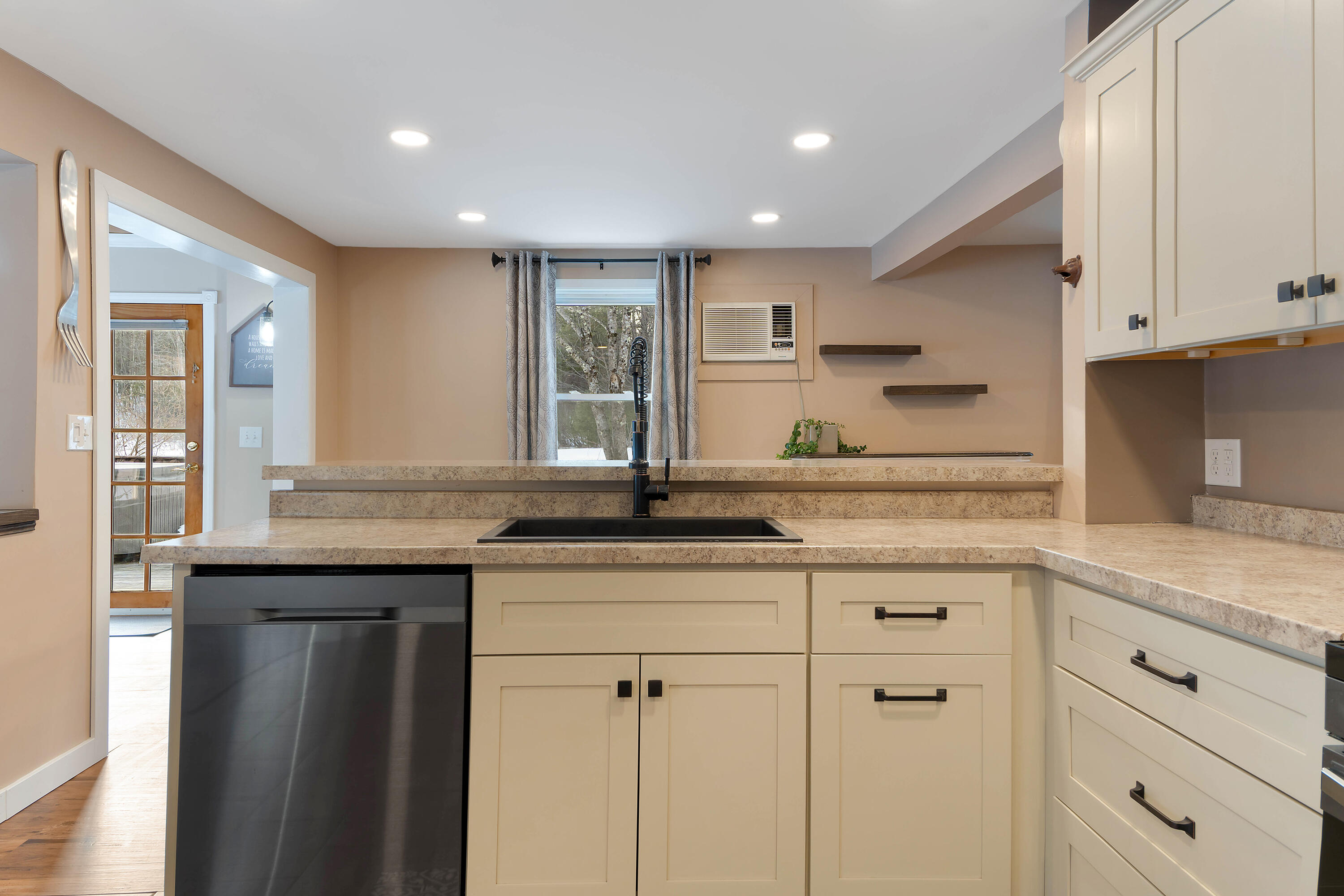 1295 Long Plains Road Buxton ME 04093