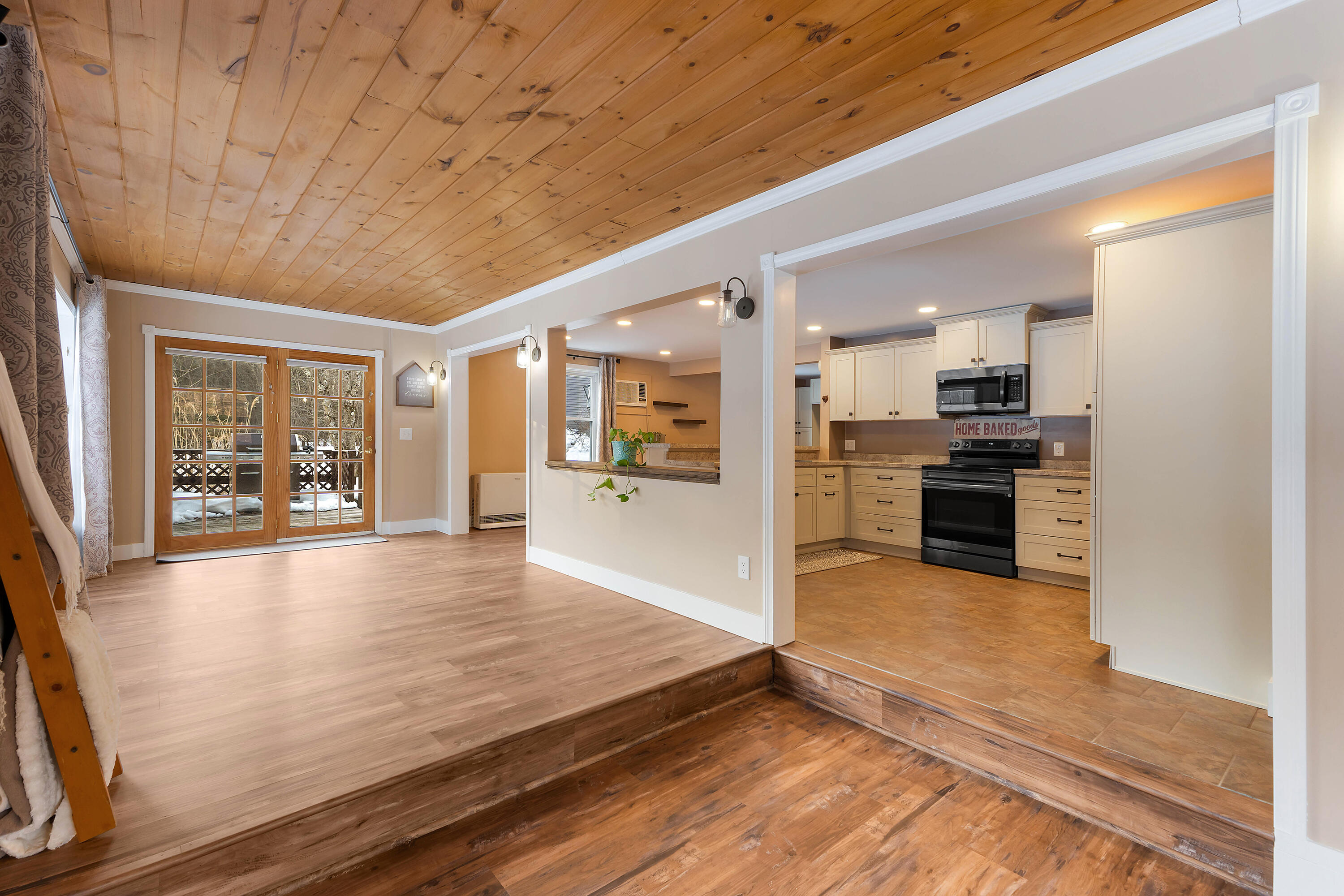 1295 Long Plains Road Buxton ME 04093