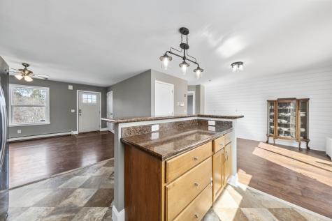 11 Meadow Lane Cushing ME 04563