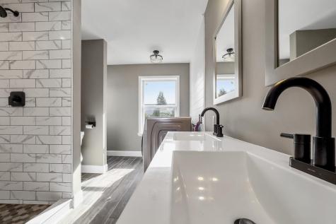 11 Meadow Lane Cushing ME 04563