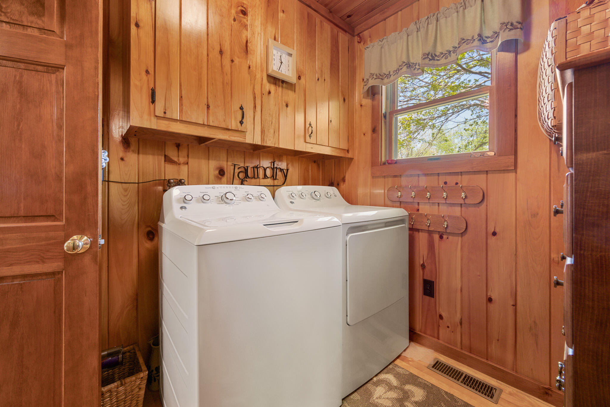 121 Hartford Lane Sangerville ME 04479