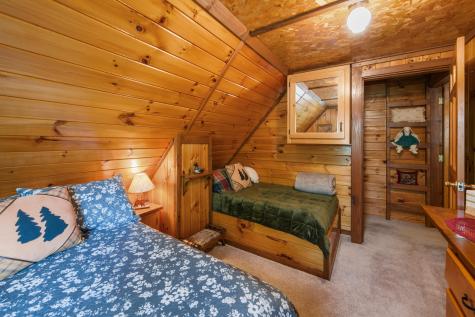 121 Hartford Lane Sangerville ME 04479