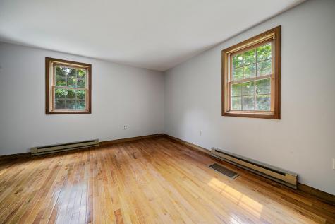 11 Heritage Lane Falmouth ME 04105