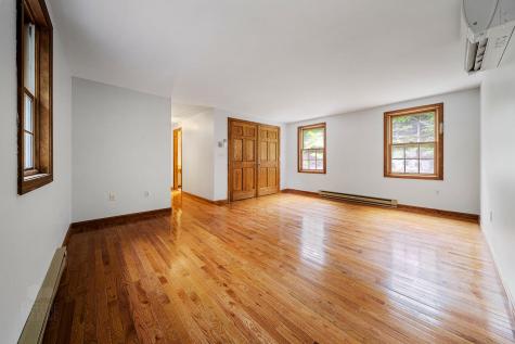 11 Heritage Lane Falmouth ME 04105
