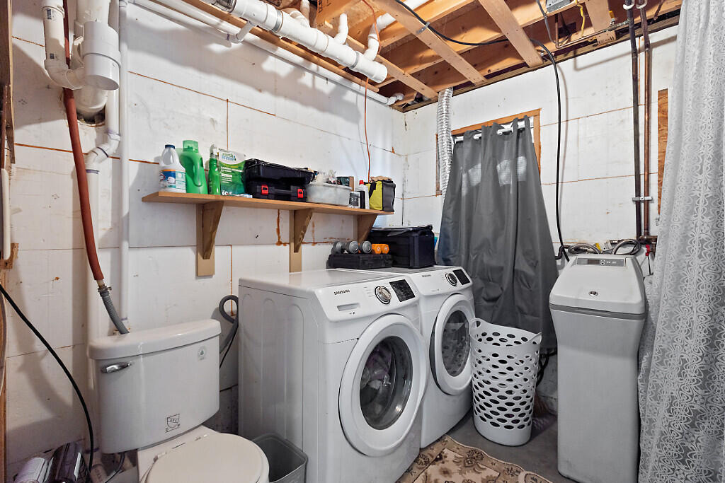 559 Ridge Road Chesterville ME 04938