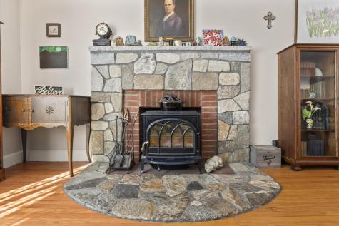 47 Pleasant Hill Road Falmouth ME 04105