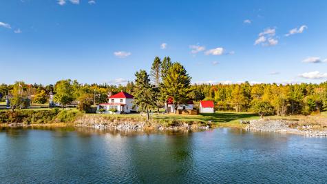 1723 Us 1 Highway Sullivan ME 04664