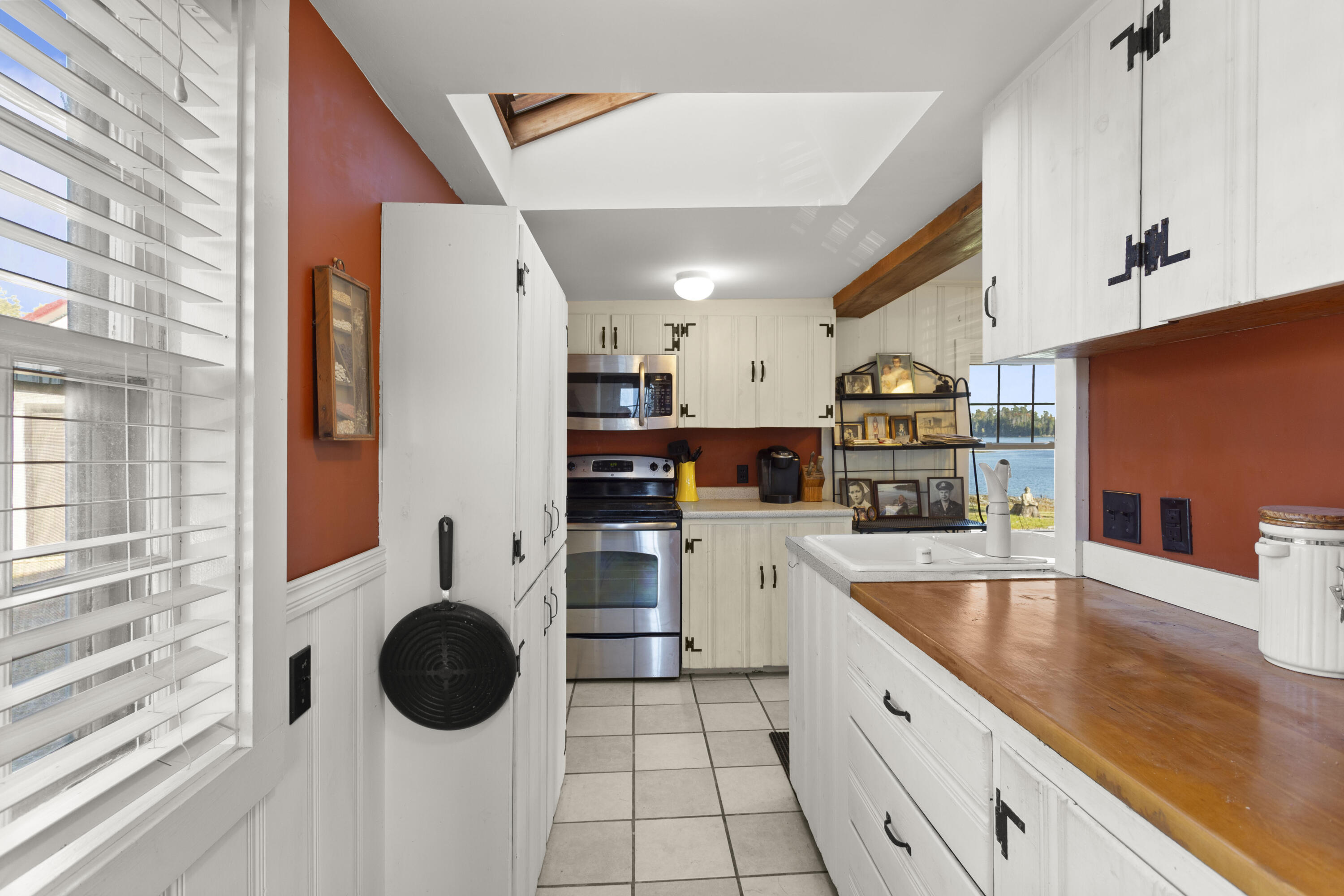 1723 Us 1 Highway Sullivan ME 04664