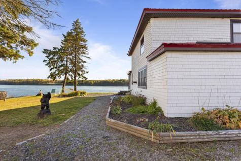 1723 Us 1 Highway Sullivan ME 04664