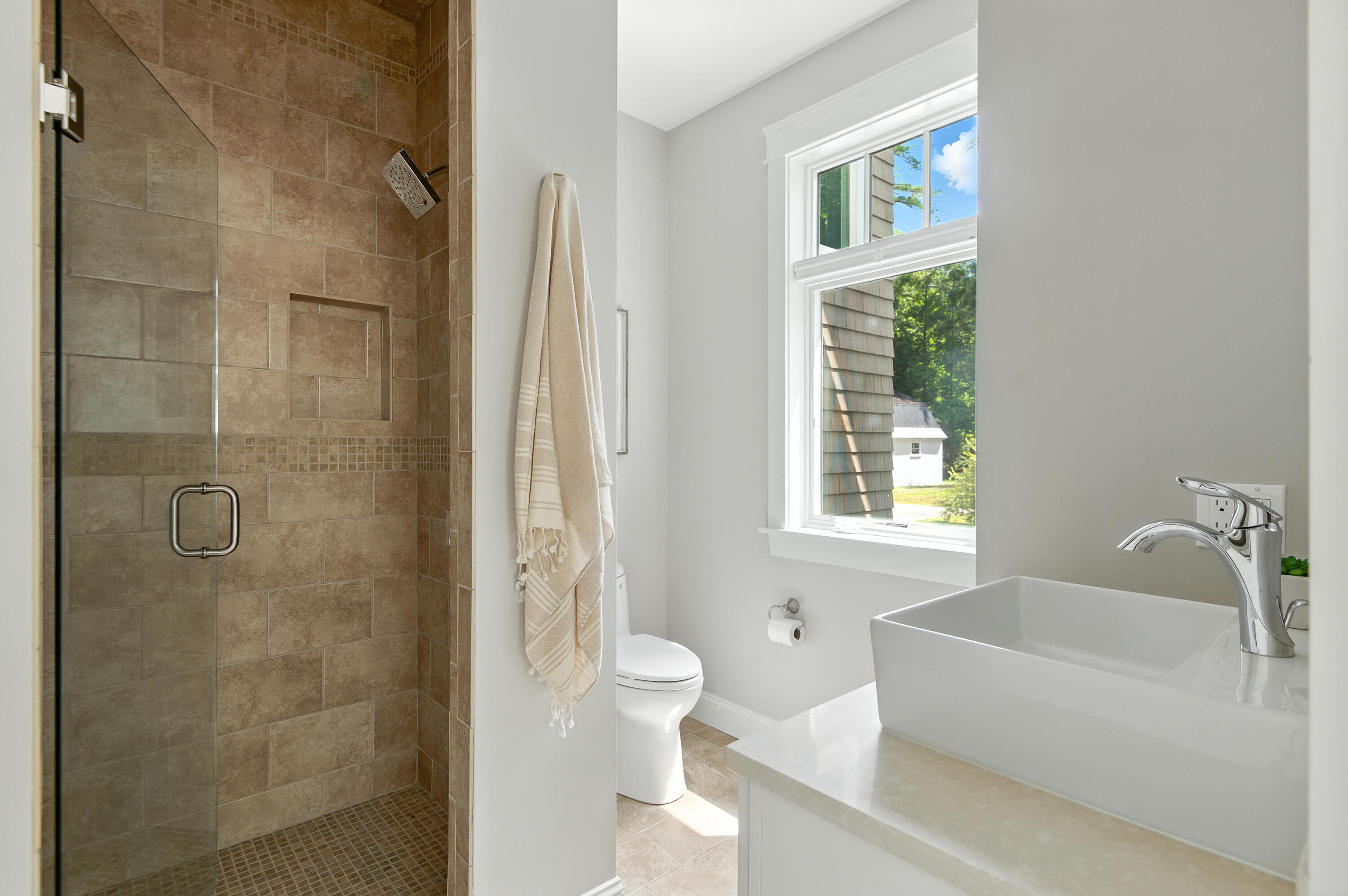 46 Windward Shore Road Raymond ME 04071